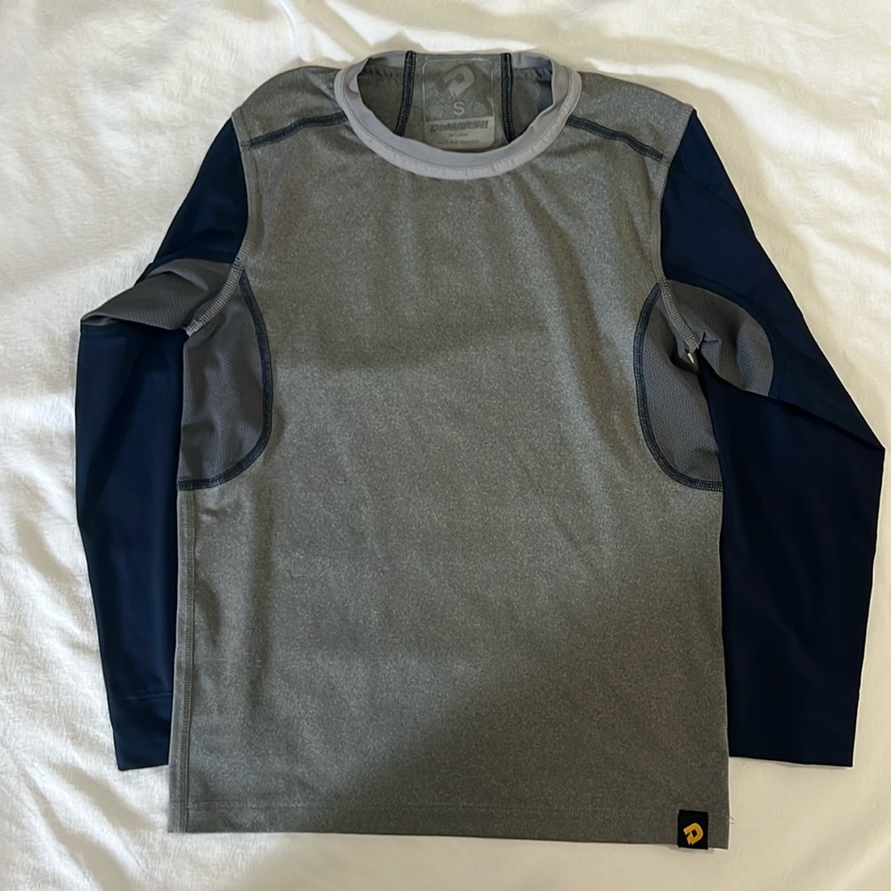 DeMarini Kids long sleeve size small baseball shirt.